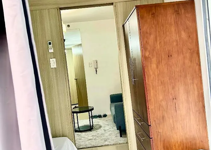 Moa 1br With Pool View &balcony Staycation2 Manila