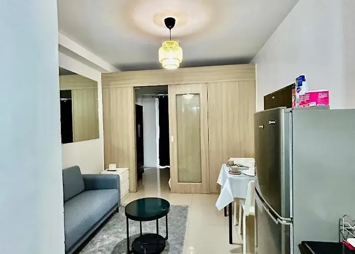 Moa 1br With Pool View &balcony Staycation2
