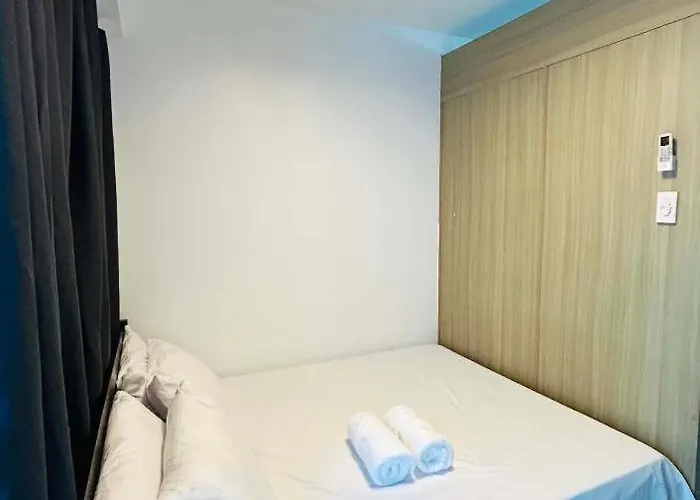Moa 1br With Pool View &balcony Staycation2 *