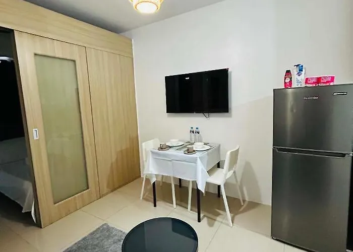 Moa 1br With Pool View &balcony Staycation2